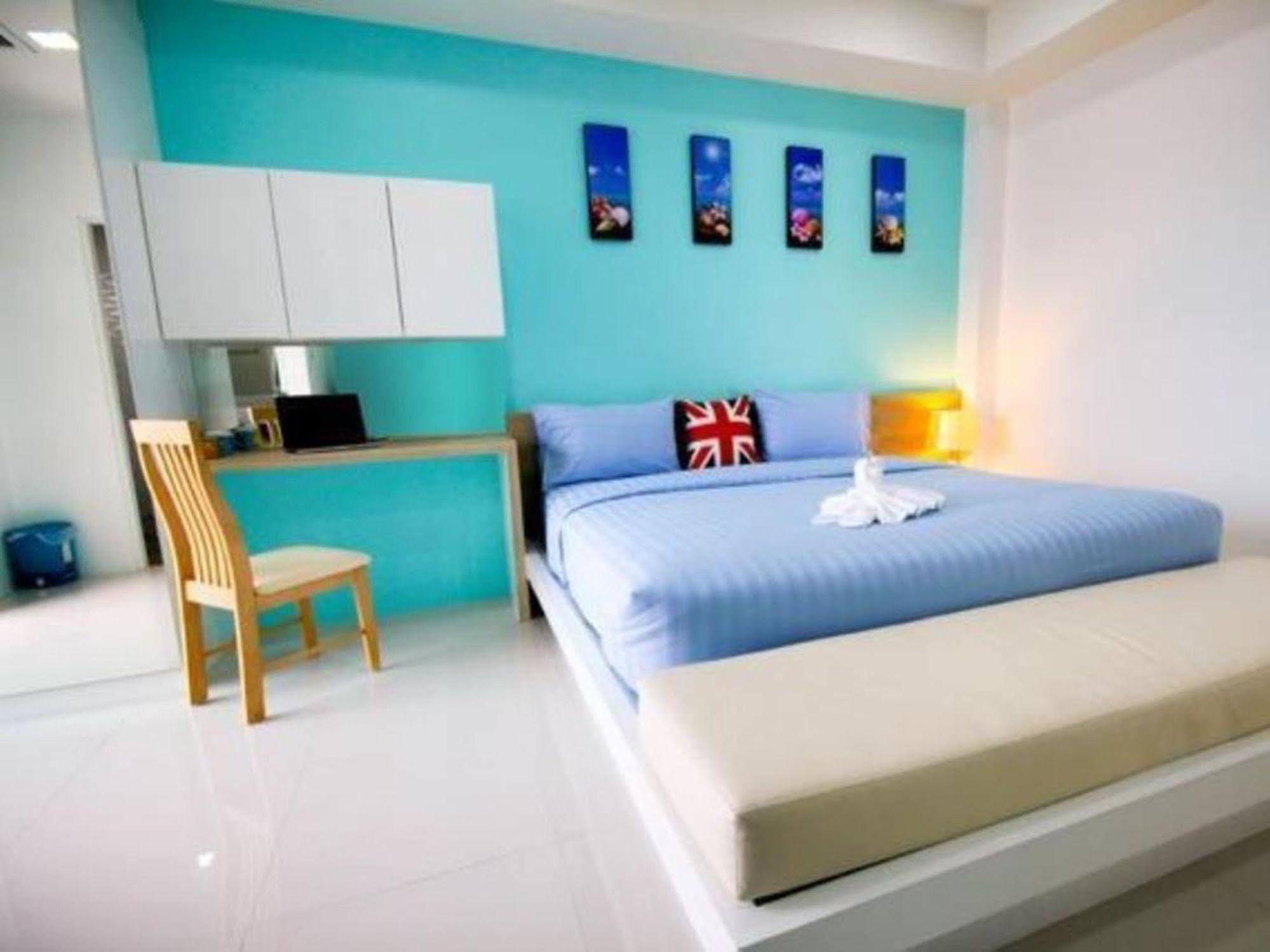 S5 Residence And Cafe Chalong Luaran gambar